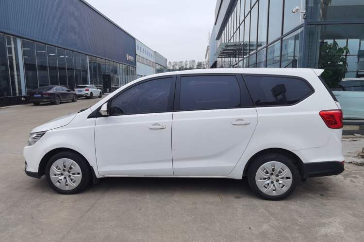 Used Baojun 730 2016 Revised Version 1.5L Manual Standard Model 5 Seats Left Side