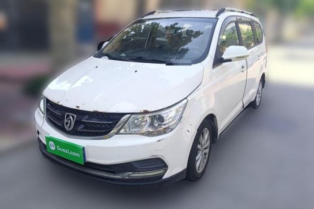 Ojetý Baojun 730 2016 Revised Version 1.5L Manual Standard Model 5 Seats