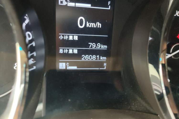 Used Baojun 730 2016 1.5L Manual Comfort Version 7 Seats China V Emission Standard Odometer Close Up