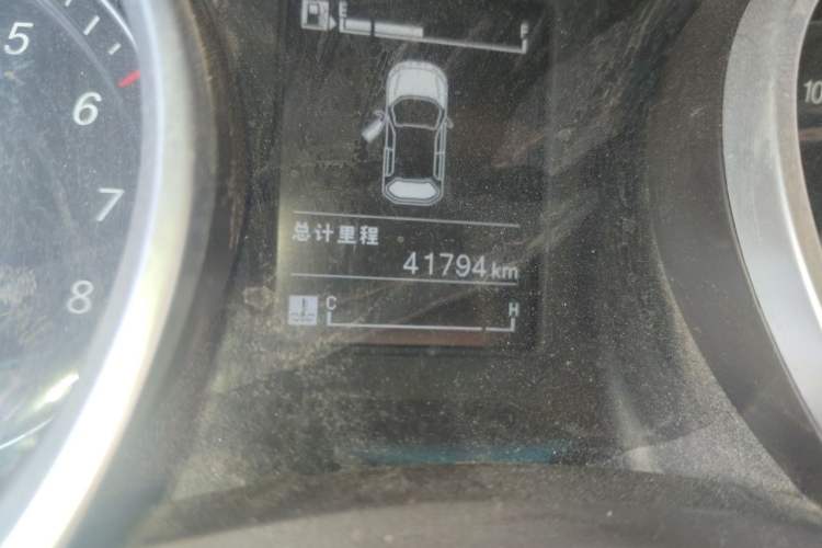 Used Baojun 730 2016 1.5L Manual Standard Version 7 Seats Odometer Close Up