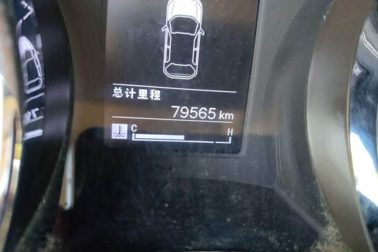 Used Baojun 730 2016 1.5T Manual Comfort Version 7 Seats Odometer Close Up