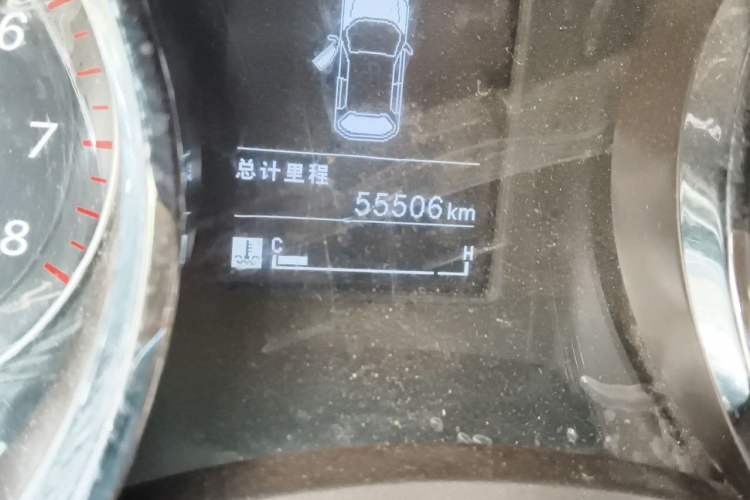 Used Baojun 730 2016 1.5L Manual Standard Version 7 Seats Odometer Close Up