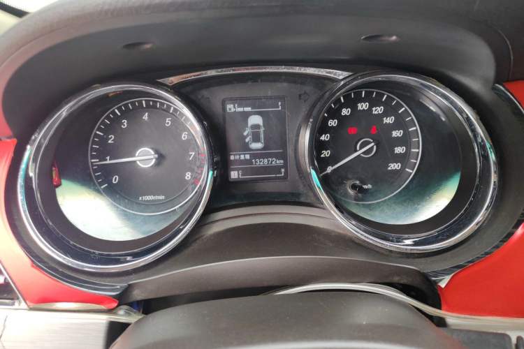 Used Baojun 730 2016 1.5L Manual Comfort Version 7 Seats China V Emission Standard Odometer Close Up