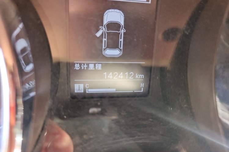 Used Baojun 730 2016 1.5L Manual Comfort Version 7 Seats China V Emission Standard Odometer Close Up
