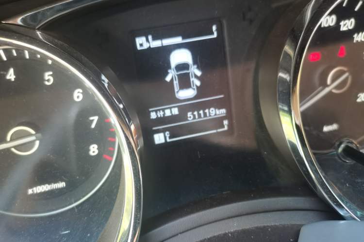 Used Baojun 730 2016 1.5T Manual Comfort Version 7 Seats Odometer Close Up