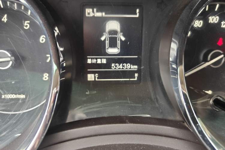 Used Baojun 730 2016 1.5L Manual Comfort Version 7 Seats China V Emission Standard Odometer Close Up