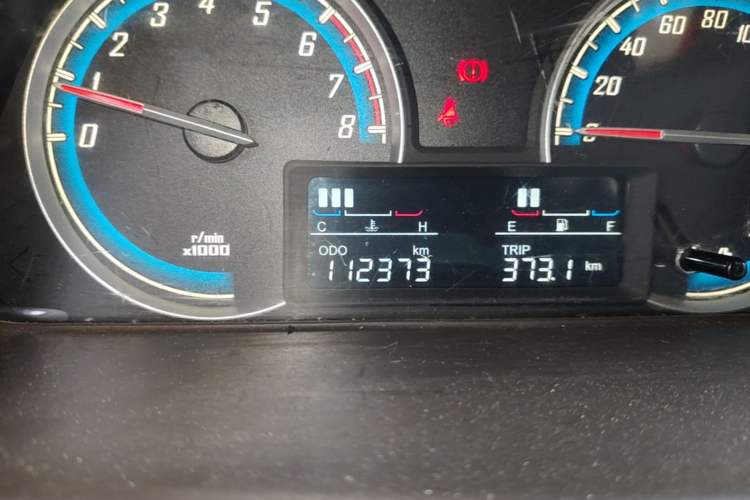 Used Baojun 730 2016 1.5L Manual Value Edition 7 Seats China V Emission Standard Odometer Close Up