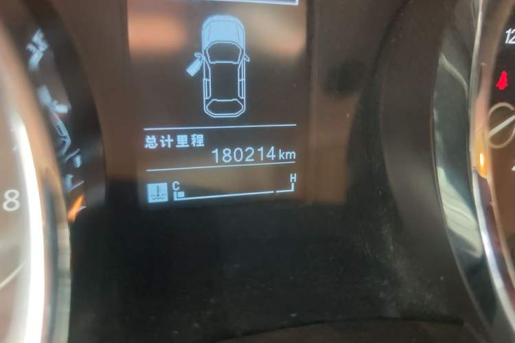 Used Baojun 730 2016 1.5L Manual Comfort Version 7 Seats China V Emission Standard Odometer Close Up