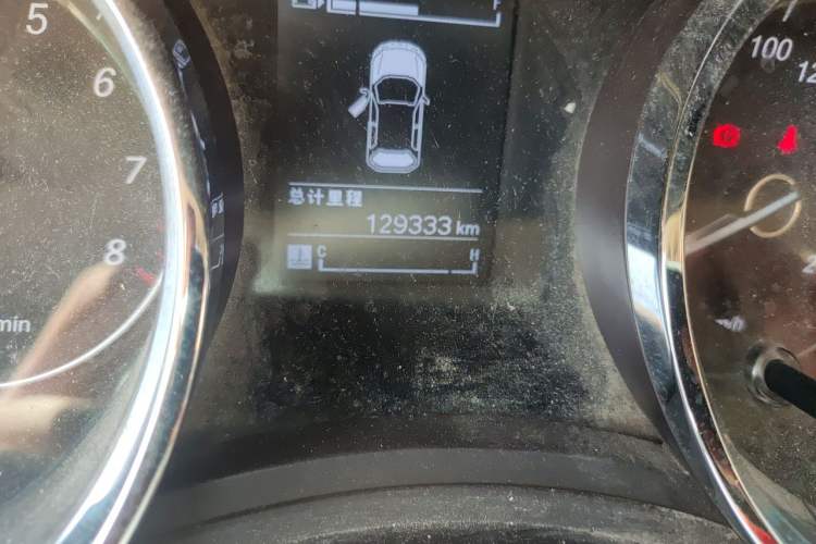 Used Baojun 730 2016 1.5L Manual Comfort Version 7 Seats China V Emission Standard Odometer Close Up