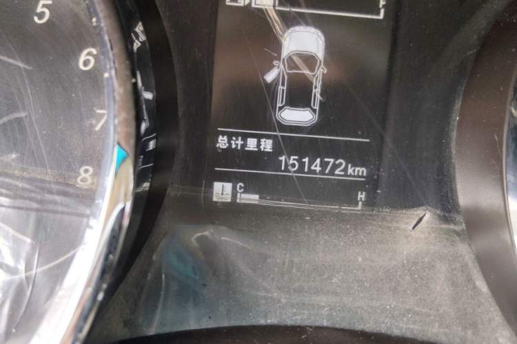 Used Baojun 730 2016 1.5L Manual Comfort Version 7 Seats China V Emission Standard Odometer Close Up