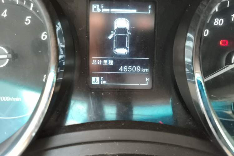 Used Baojun 730 2016 1.5L Manual Standard Version 7 Seats Odometer Close Up