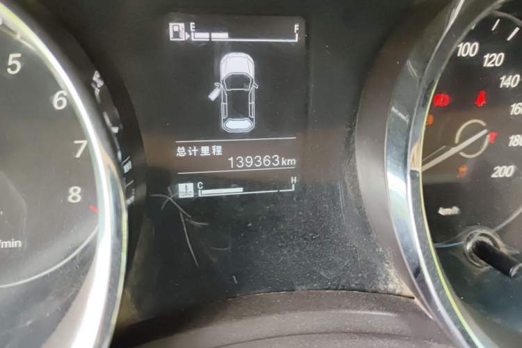 Used Baojun 730 2016 1.5L Manual Standard Version 7 Seats Odometer Close Up
