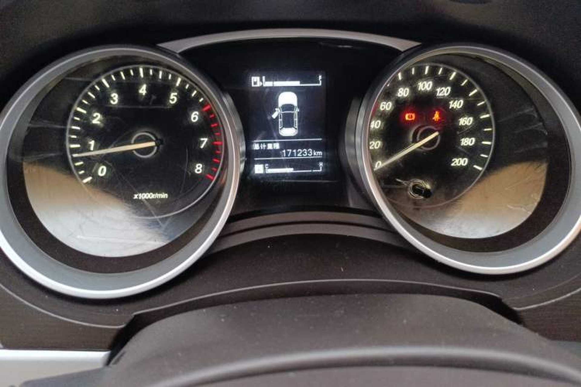 Used Baojun 730 2016 1.5L Manual Standard Version 7 Seats Odometer Close Up