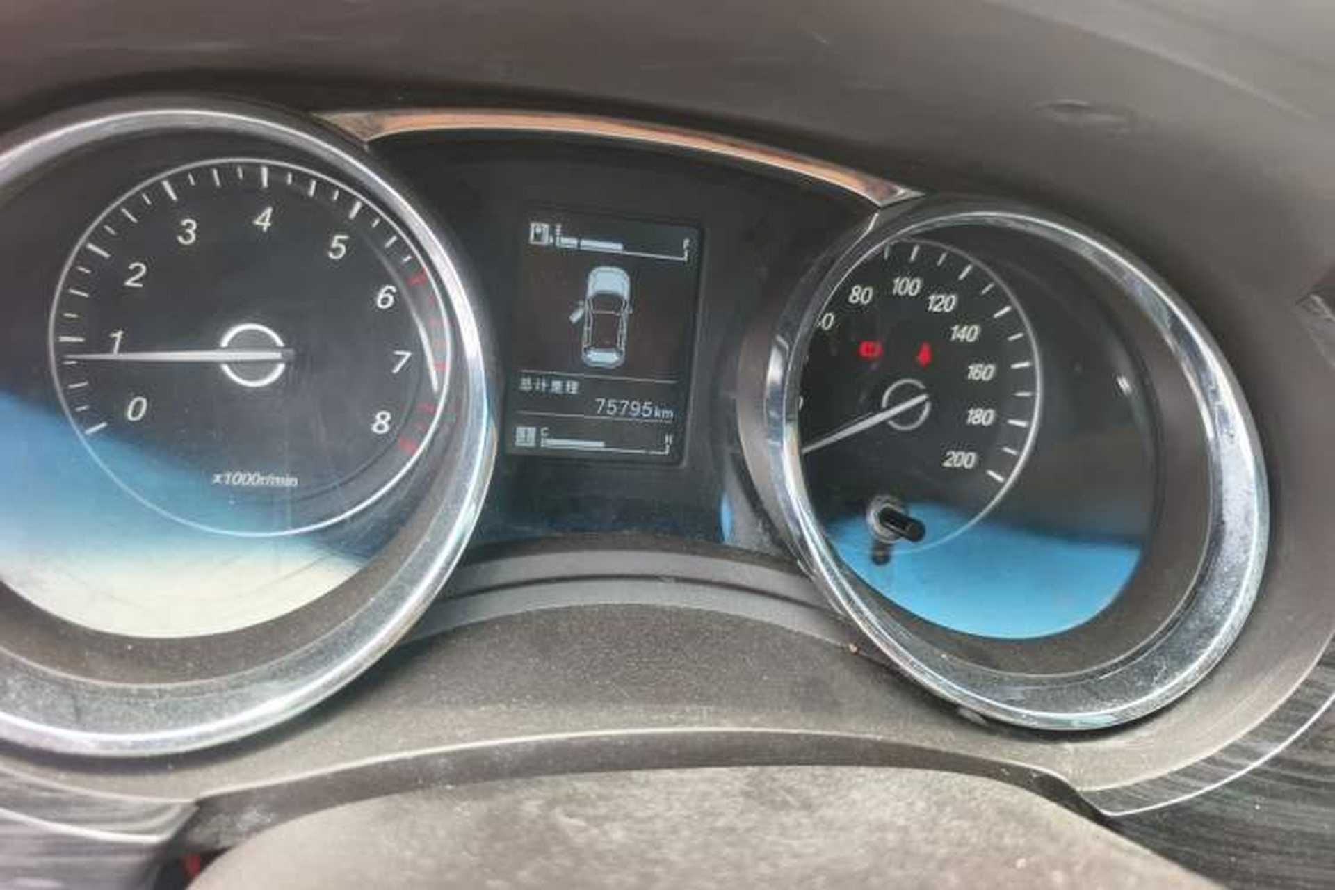 Used Baojun 730 2016 1.5L Manual Comfort Version 7 Seats China V Emission Standard Odometer Close Up