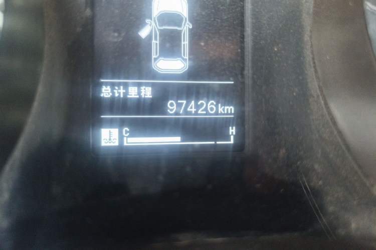 Used Baojun 730 2016 1.5L Manual Comfort Version 7 Seats China V Emission Standard Odometer Close Up