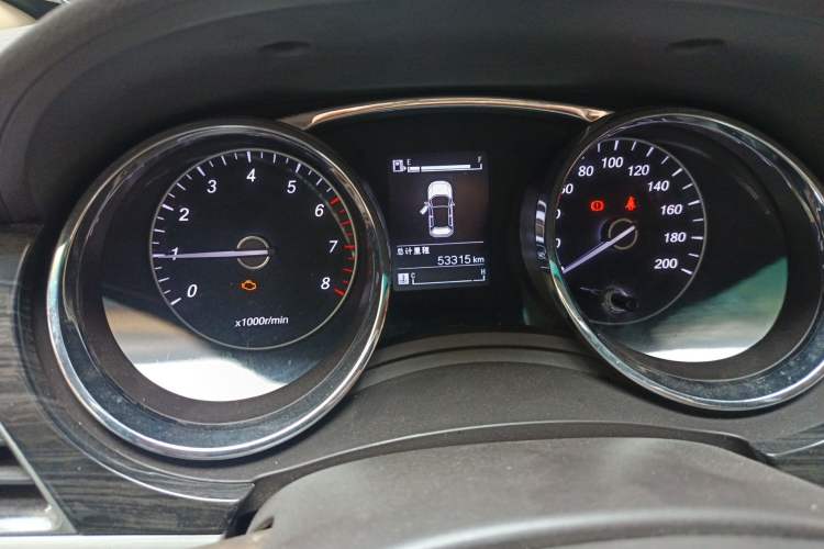 Used Baojun 730 2016 1.5L Manual Comfort Version 7 Seats China V Emission Standard Odometer Close Up