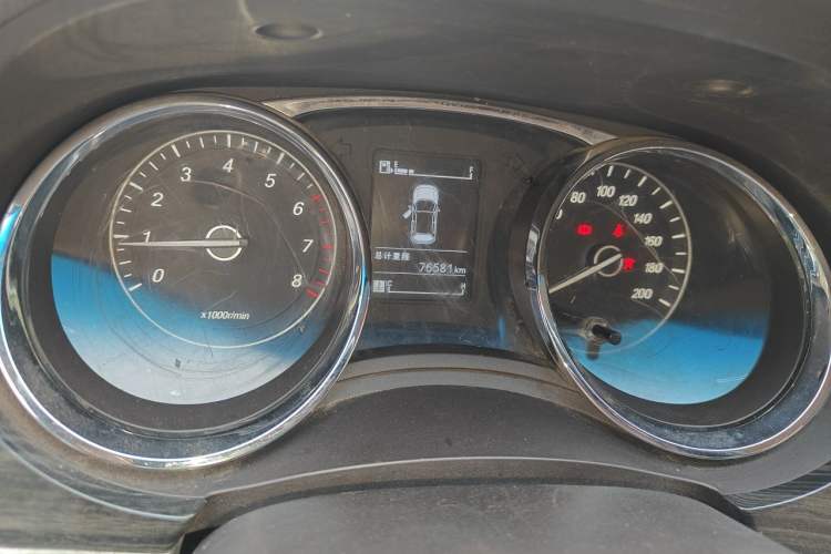 Used Baojun 730 2016 1.5L Manual Comfort Version 7 Seats China V Emission Standard Odometer Close Up