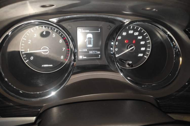 Used Baojun 730 2016 1.5L Manual Comfort Version 7 Seats China V Emission Standard Odometer Close Up