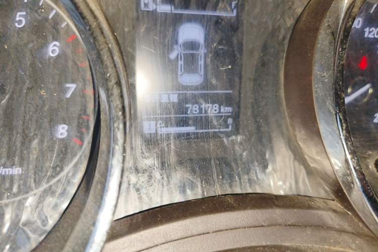 Used Baojun 730 2016 1.5L Manual Comfort Version 7 Seats China V Emission Standard Odometer Close Up