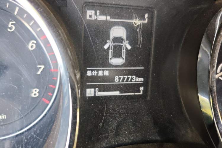 Used Baojun 730 2016 1.5T Manual Comfort Version 7 Seats Odometer Close Up