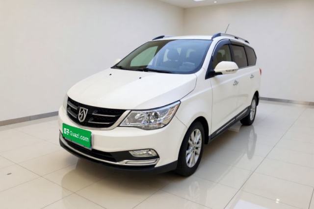Używany Baojun 730 2016 1.5L Manual Comfort Version 7 Seats China V Emission Standard