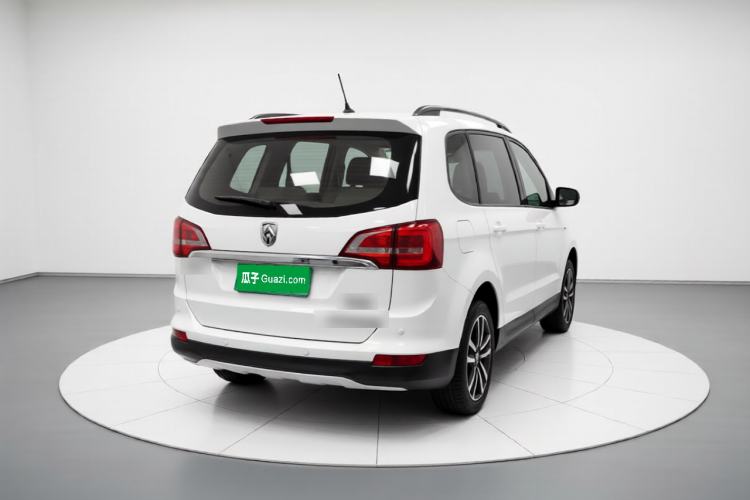 Used Baojun 730 2016 1.5T Manual Comfort Version 7 Seats Rear