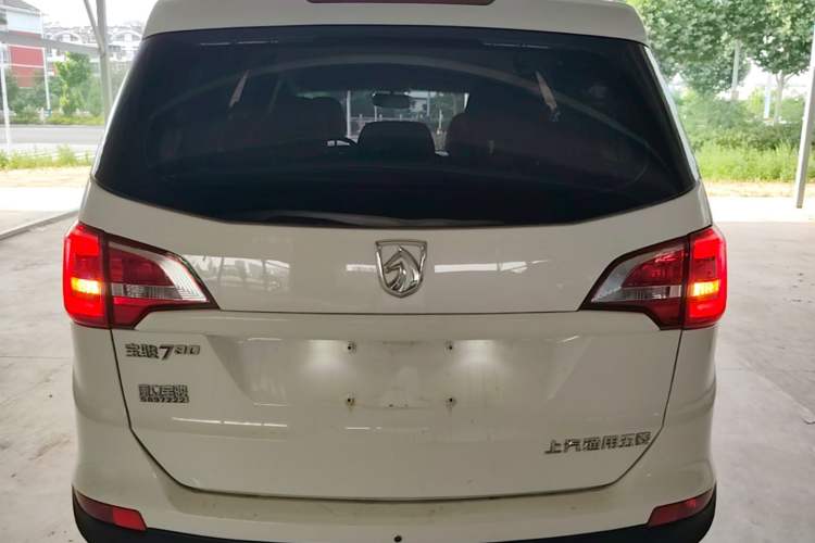 Used Baojun 730 2016 Revised 1.5L Manual Standard Version 7 Seats China V Emission Standard Rear