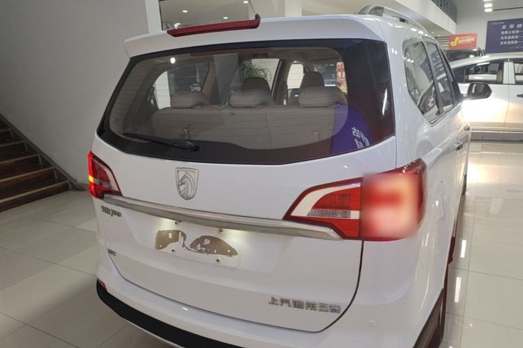 Used Baojun 730 2016 1.5T Manual Comfort Version 7 Seats Rear