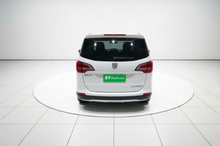 Used Baojun 730 2016 Revised 1.5L Manual Standard Version 7 Seats China V Emission Standard Rear