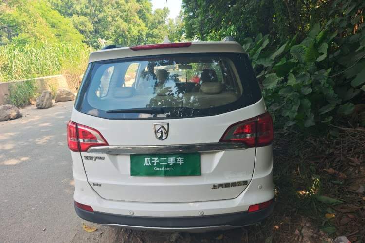 Used Baojun 730 2016 1.5T Manual Luxury Edition 7 Seats Rear