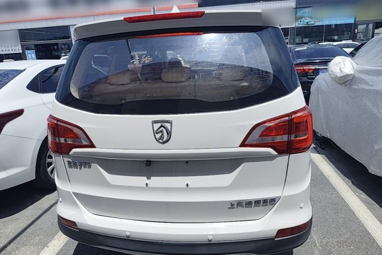 Used Baojun 730 2016 Revised 1.5L Manual Standard Version 7 Seats China V Emission Standard Rear