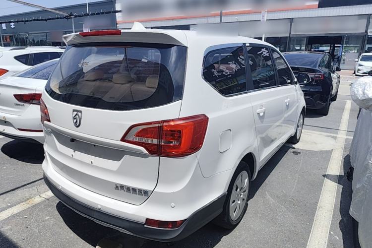 Used Baojun 730 2016 Revised 1.5L Manual Standard Version 7 Seats China V Emission Standard Rear Right 45 Deg