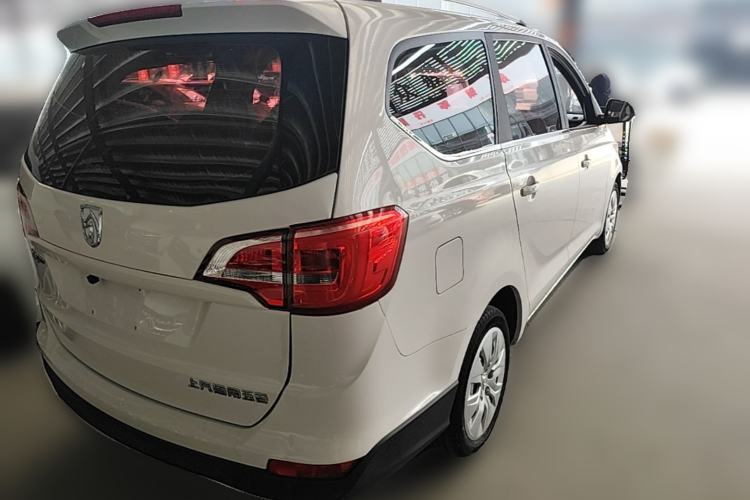 Used Baojun 730 2016 1.5L Manual Value Edition 7 Seats China V Emission Standard Rear Right 45 Deg