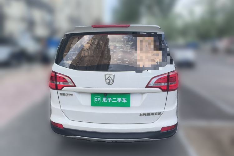 Used Baojun 730 2016 Revised 1.5L Manual Standard Version 7 Seats China V Emission Standard Rear