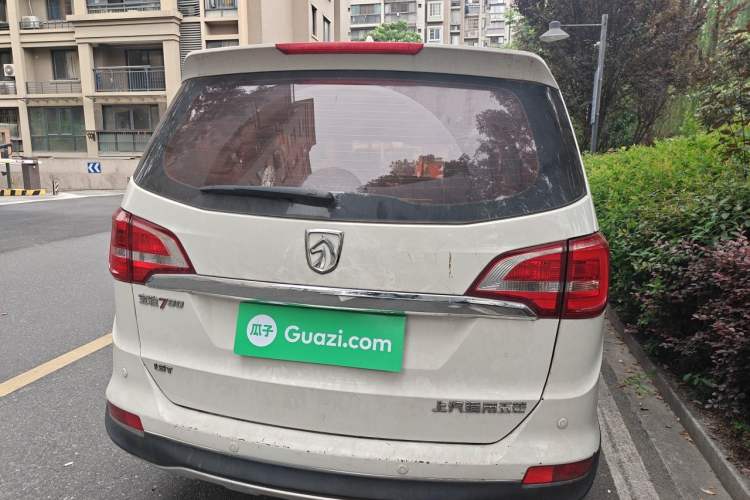 Used Baojun 730 2016 1.5T Manual Luxury Edition 7 Seats Rear