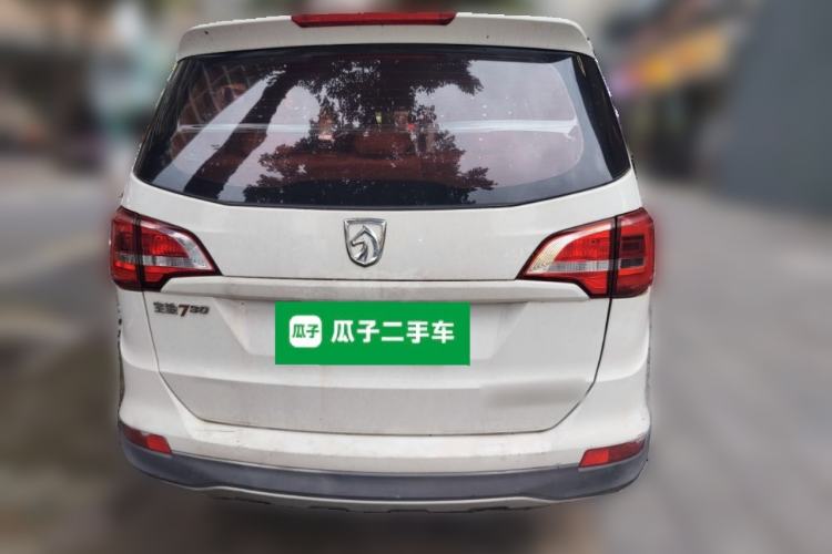 Used Baojun 730 2016 Revised 1.5L Manual Standard Version 7 Seats China V Emission Standard Rear