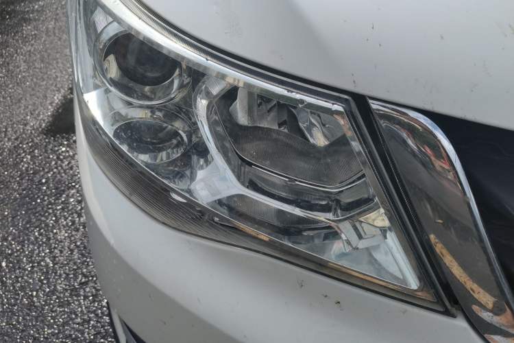 Used Baojun 730 2016 Revised 1.5L Manual Standard Version 7 Seats China V Emission Standard Right Front Headlight