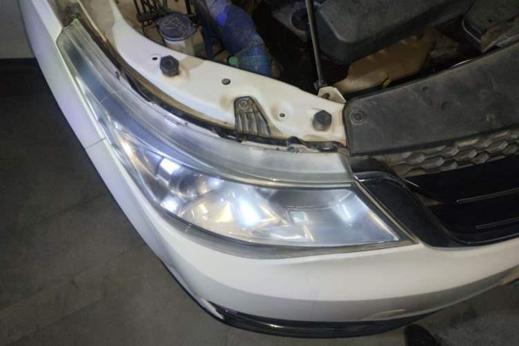 Used Baojun 730 2016 1.5L Manual Comfort Version 7 Seats China V Emission Standard Right Front Headlight