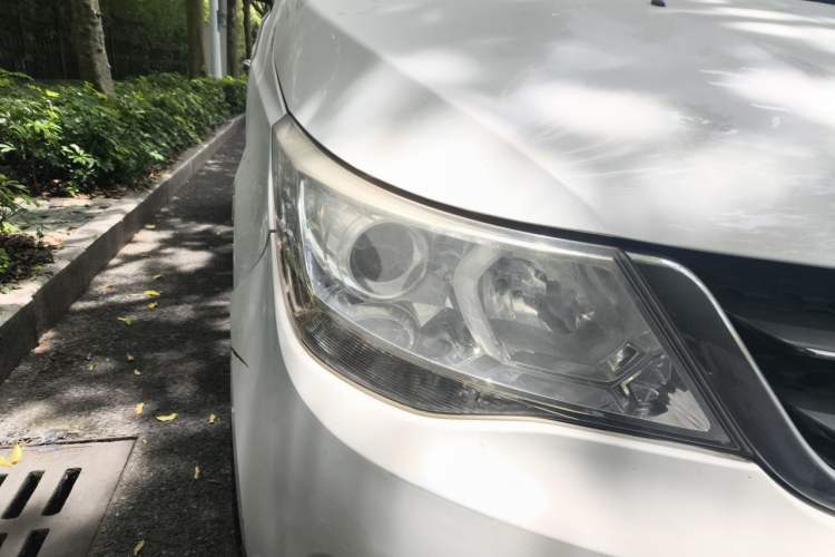 Used Baojun 730 2016 1.8L iAMT Comfort Version 7 Seats Right Front Headlight