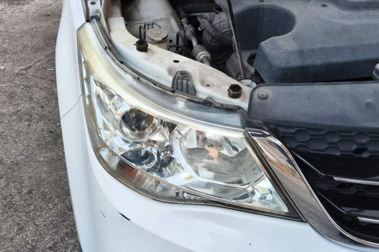 Used Baojun 730 2016 1.5L Manual Standard Version 7 Seats Right Front Headlight