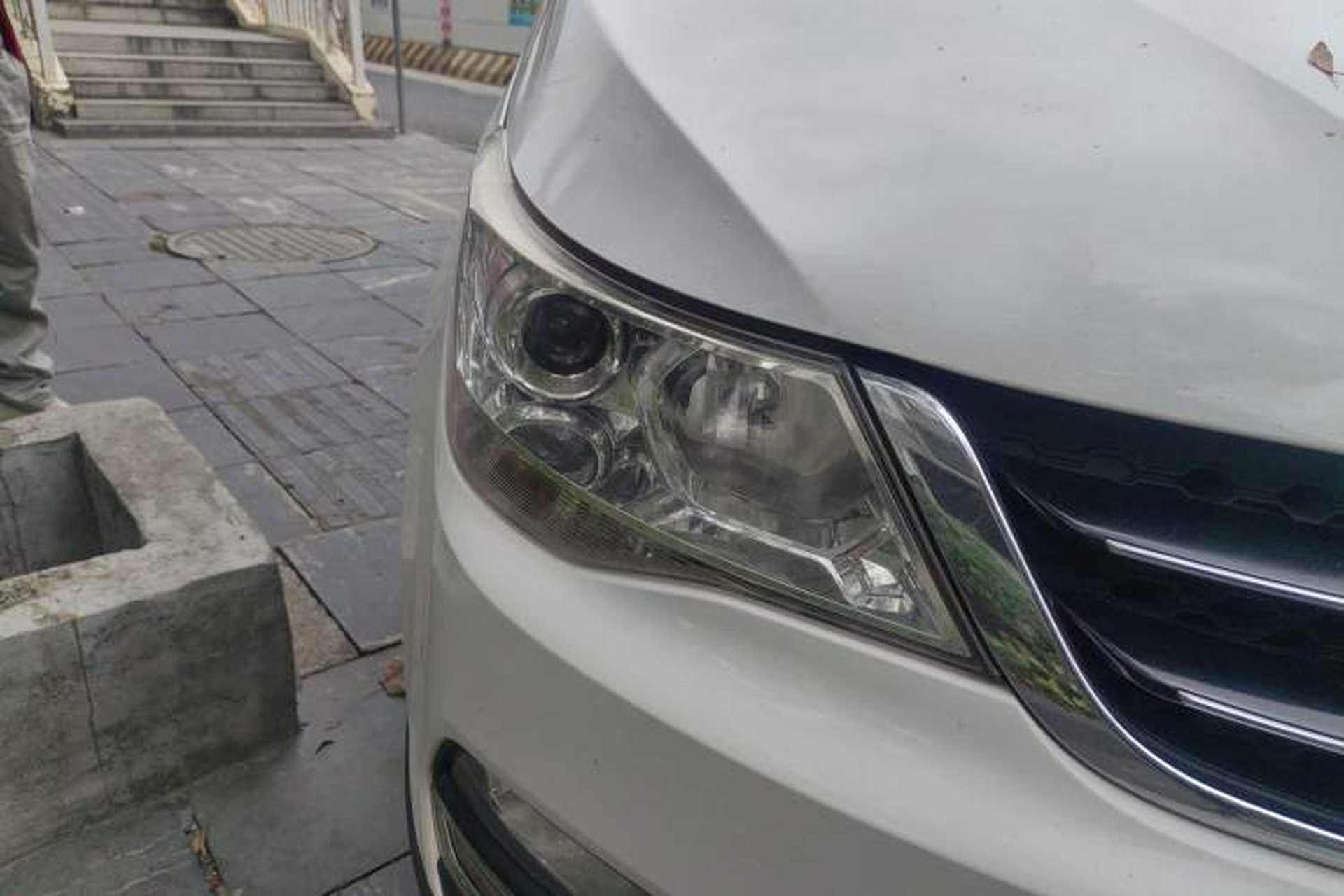 Used Baojun 730 2016 1.5L Manual Comfort Version 7 Seats China V Emission Standard Right Front Headlight