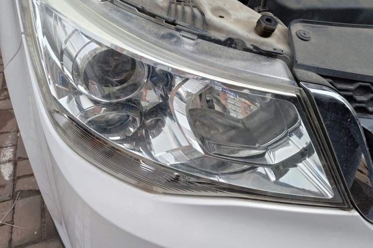 Used Baojun 730 2016 1.5L Manual Comfort Version 7 Seats China V Emission Standard Right Front Headlight