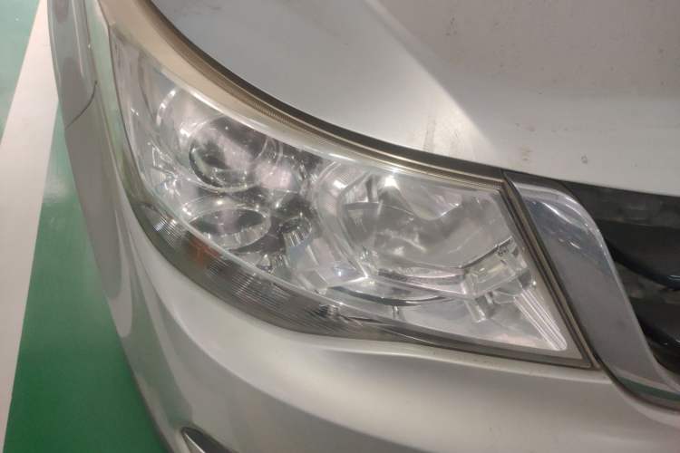 Used Baojun 730 2016 1.5L Manual Comfort Version 7 Seats China V Emission Standard Right Front Headlight