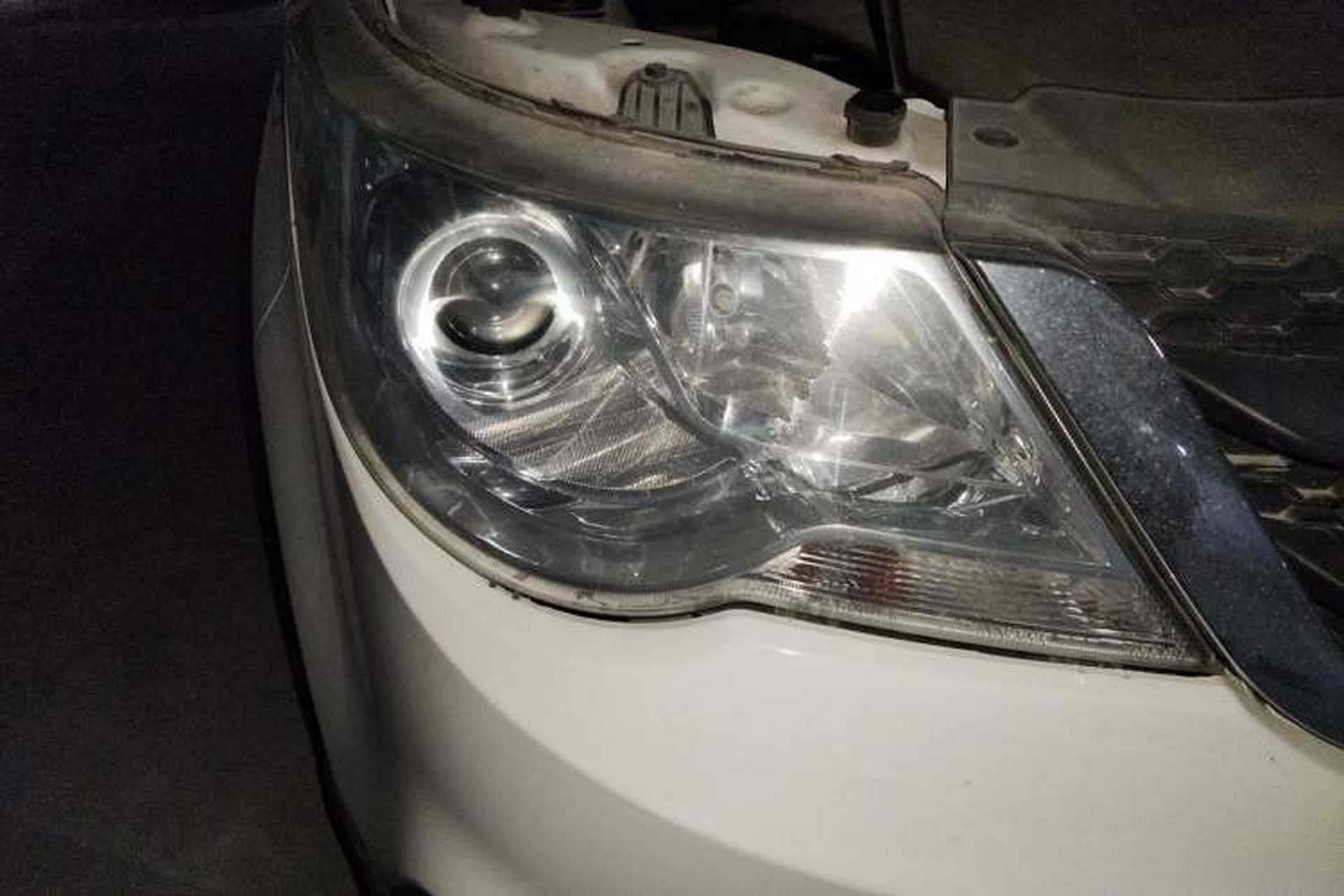 Used Baojun 730 2016 1.8L iAMT Luxury Model 7 Seats Right Front Headlight
