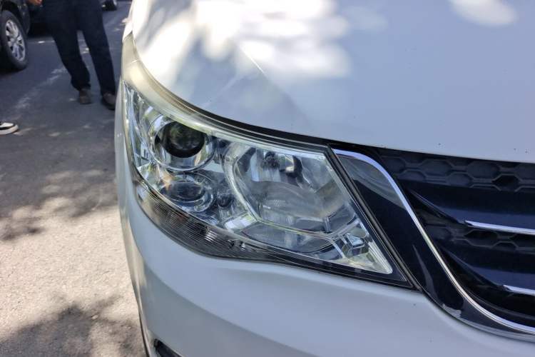 Used Baojun 730 2016 1.5L Manual Comfort Version 7 Seats China V Emission Standard Right Front Headlight