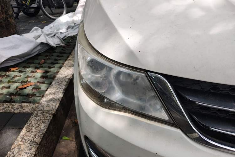 Used Baojun 730 2016 1.5L Manual Luxury Edition 7 Seats Right Front Headlight