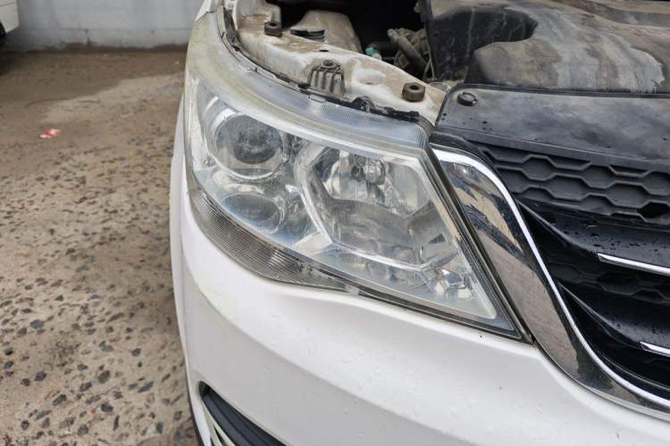 Used Baojun 730 2016 1.5L Manual Standard Version 7 Seats Right Front Headlight