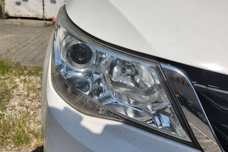 Used Baojun 730 2016 1.5L Manual Comfort Version 7 Seats China V Emission Standard Right Front Headlight