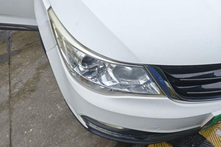 Used Baojun 730 2016 1.5L Manual Luxury Edition 7 Seats Right Front Headlight