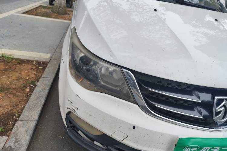 Used Baojun 730 2016 1.5L Manual Standard Version 7 Seats Right Front Headlight